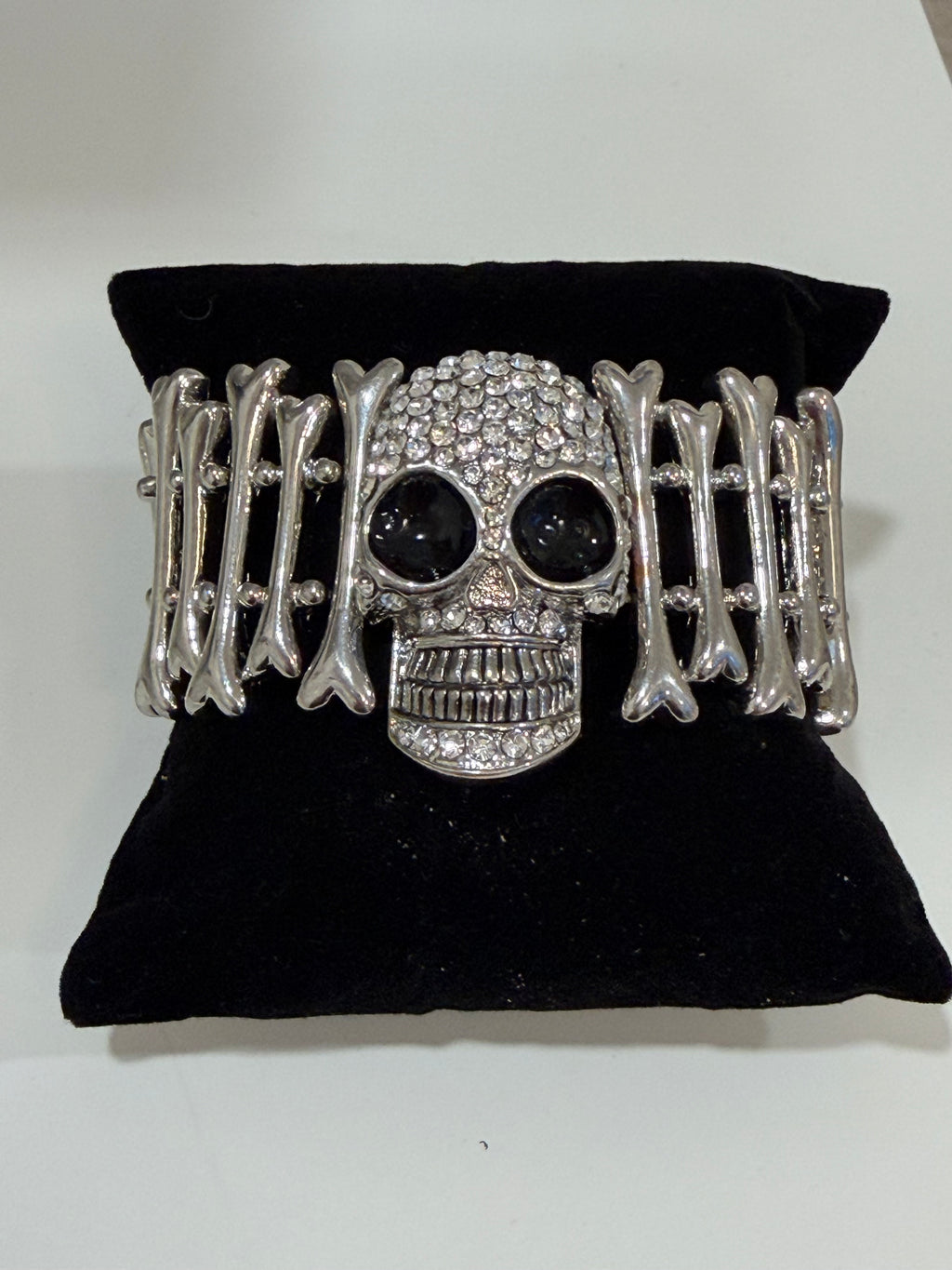Rhinestone Skull Stretch Bracelet – Silver Gothic Statement Jewelry